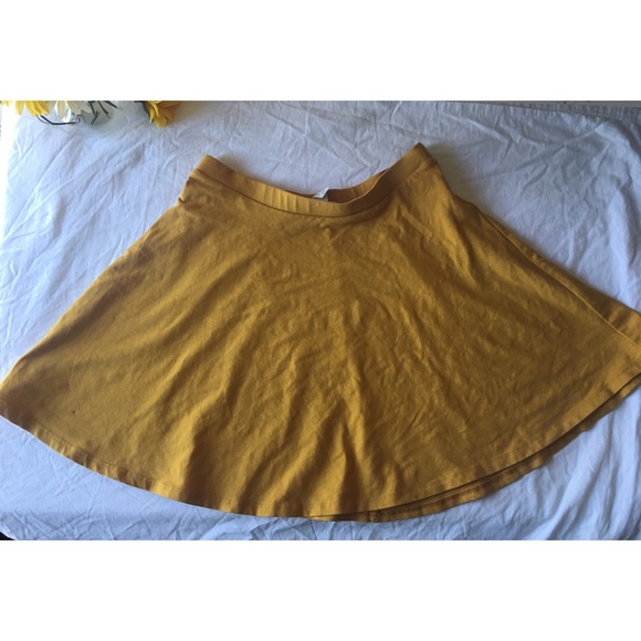 Forever 21 Dresses & Skirts - Forever 21 yellow skater skirt